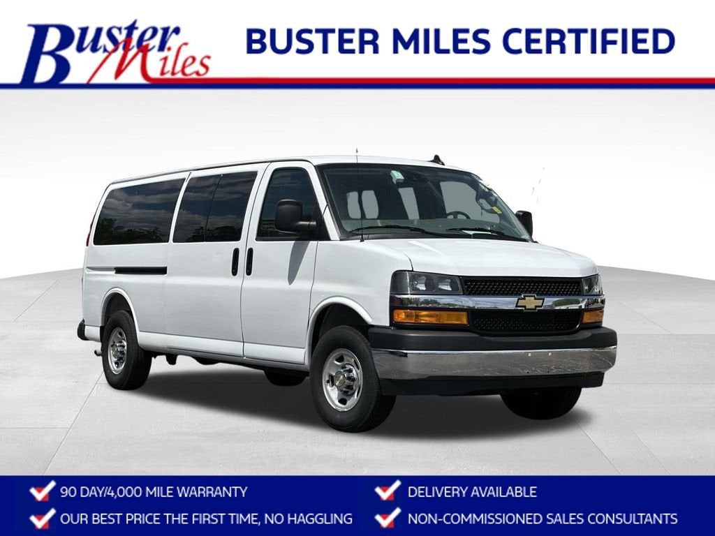 2025 Chevrolet Express Passenger 1LT