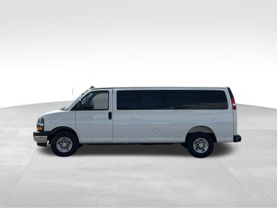 2025 Chevrolet Express Passenger 1LT