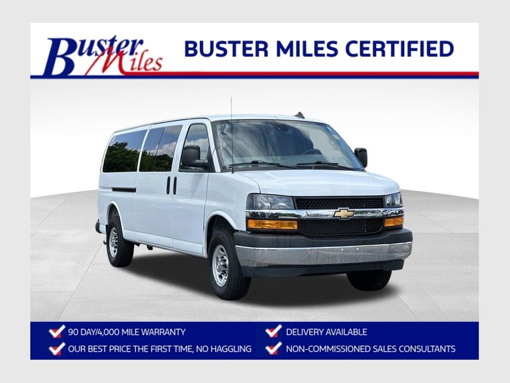 2025 Chevrolet Express Passenger 1LT