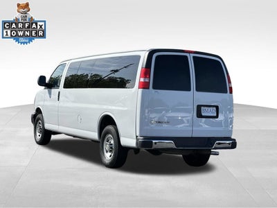 2024 Chevrolet Express Passenger 3500 1LT
