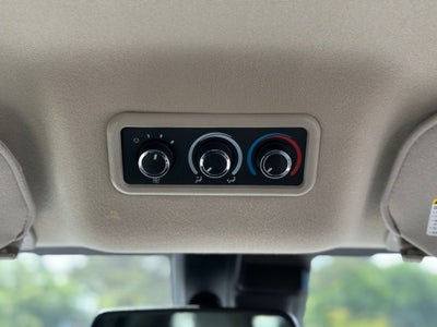 2024 Chevrolet Express Passenger 3500 1LT