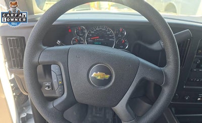 2025 Chevrolet Express Passenger 1LT