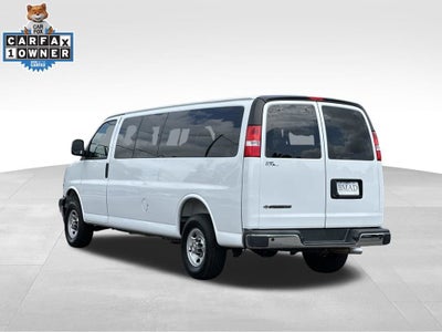 2025 Chevrolet Express Passenger 1LT