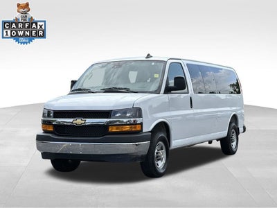 2025 Chevrolet Express Passenger 1LT