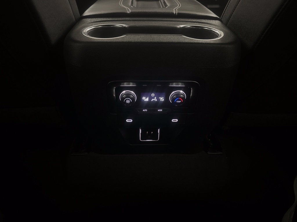 2024 GMC Yukon XL SLT