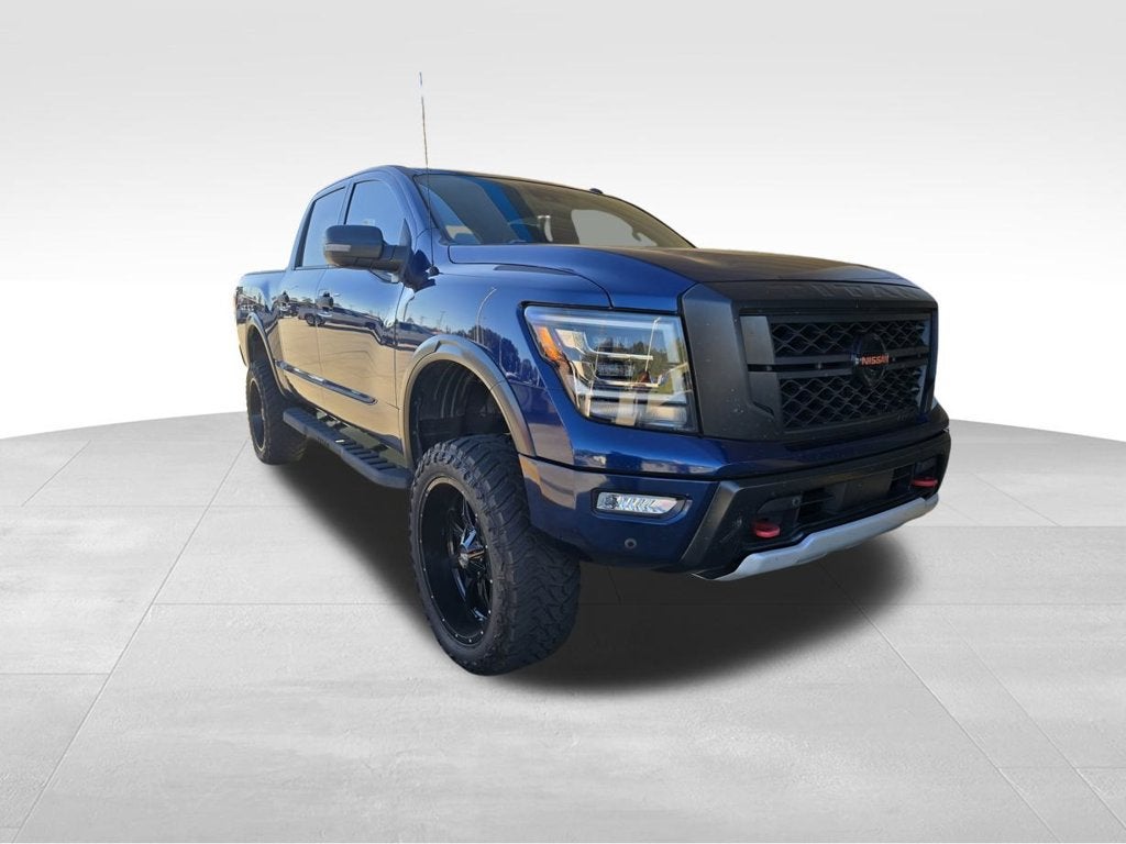 2021 Nissan TITAN Crew Cab PRO-4X 4x4