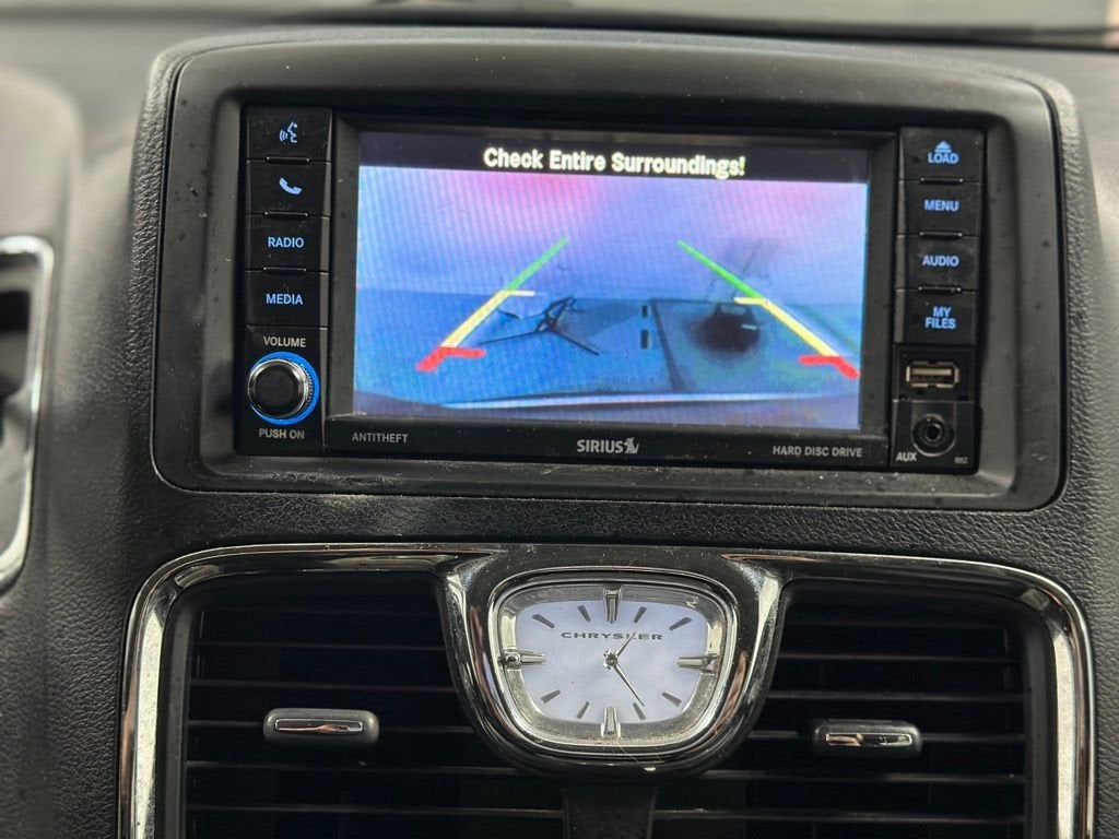 2014 Chrysler Town & Country Touring