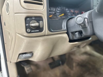 1999 Chevrolet Suburban Base