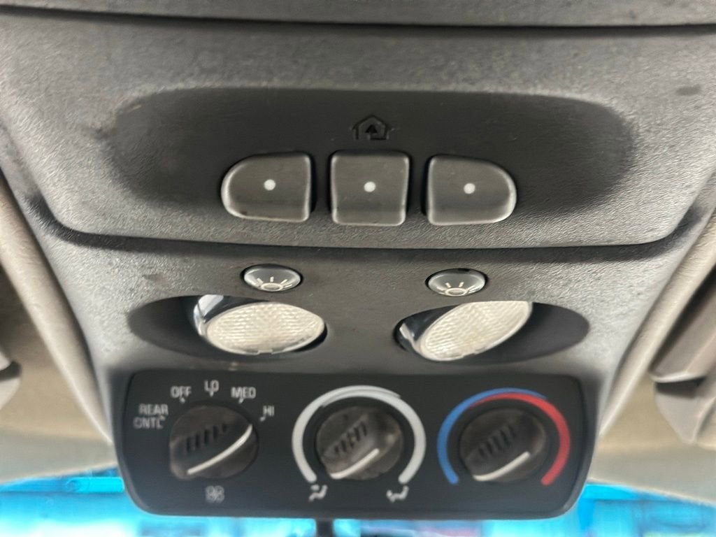 1999 Chevrolet Suburban Base