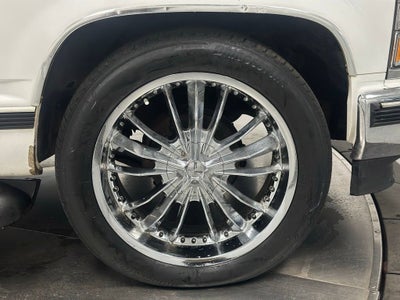 1999 Chevrolet Suburban Base