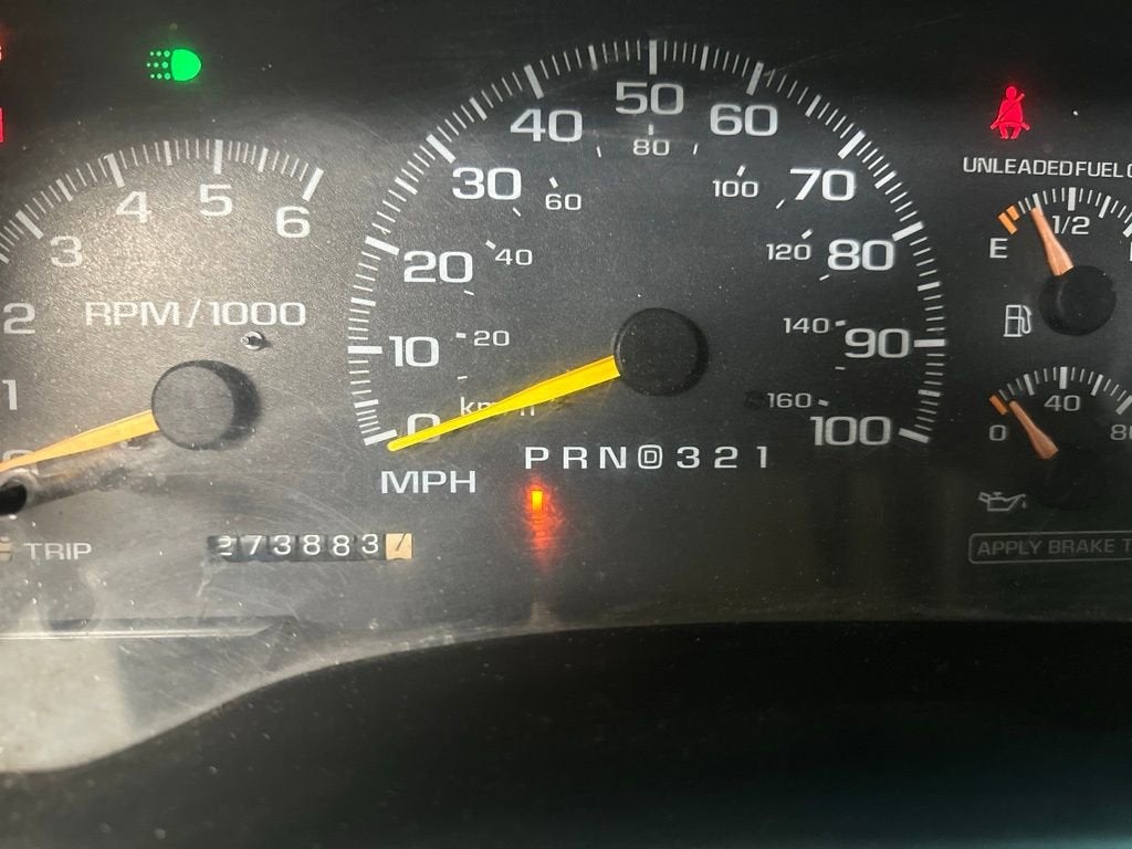 1999 Chevrolet Suburban Base