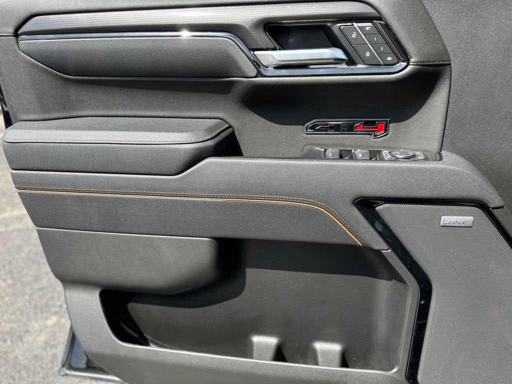 2025 GMC Sierra 1500 AT4