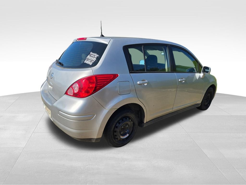 2011 Nissan Versa 1.8S