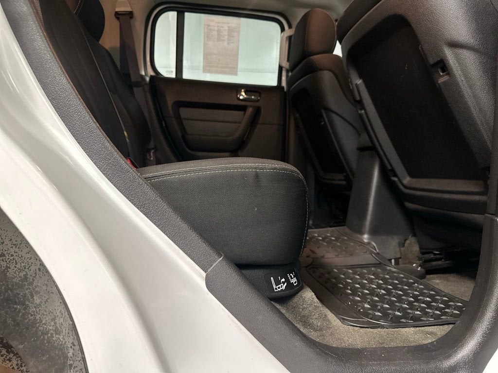 2006 HUMMER H3 Base
