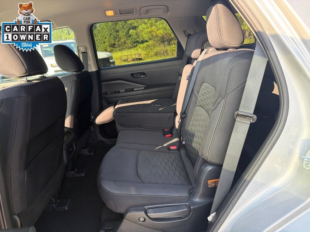 2025 Nissan Pathfinder SV FWD