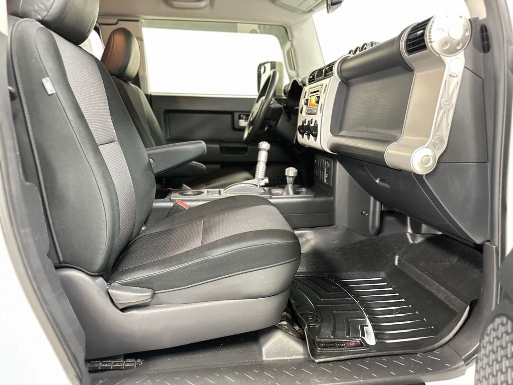 2013 Toyota FJ Cruiser Base