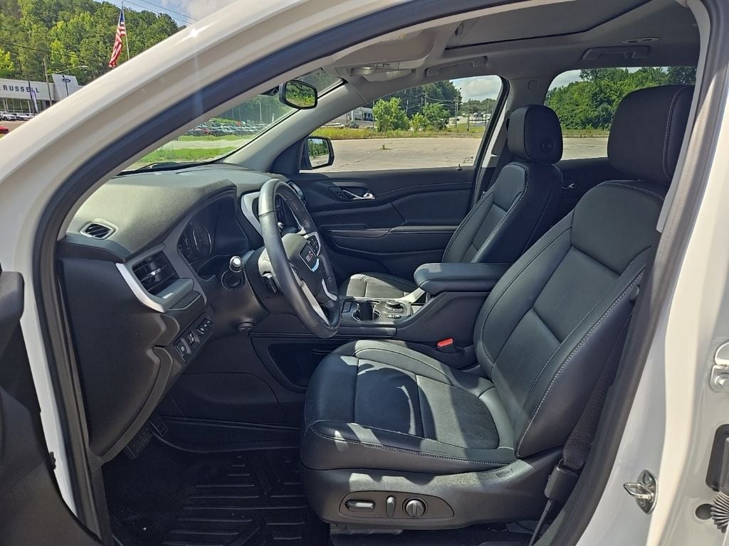 2022 GMC Acadia SLT