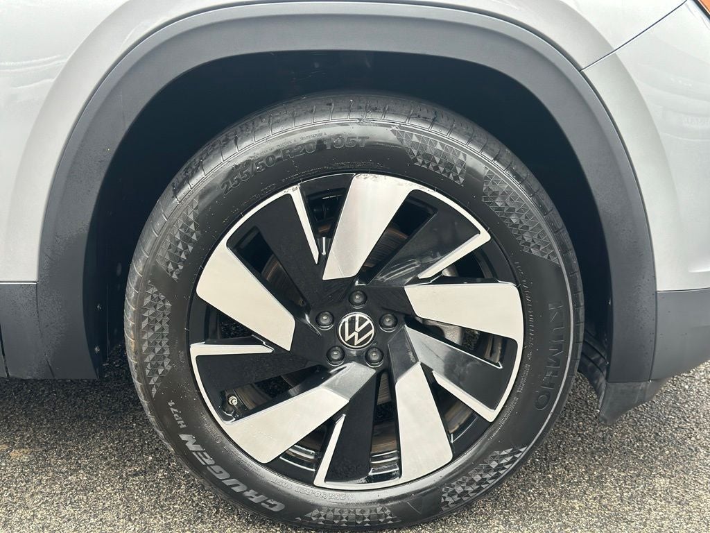 2024 Volkswagen Atlas Cross Sport 2.0T SE w/Technology