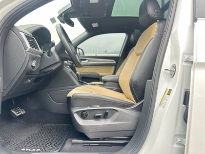 2022 Volkswagen Atlas Cross Sport 2.0T SEL R-Line