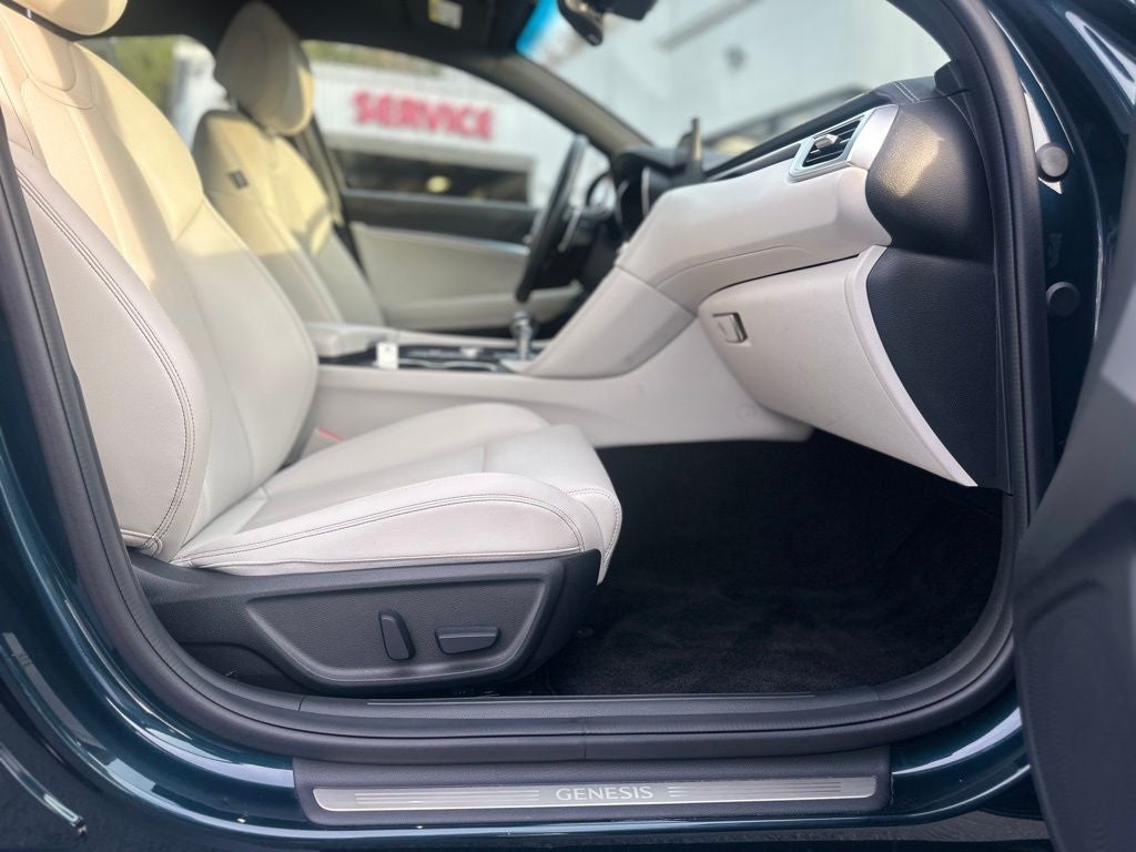 2025 Genesis G70 2.5T