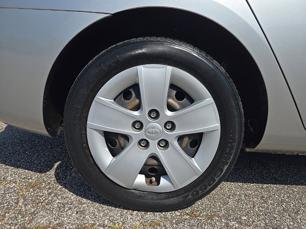 2009 Kia Rondo LX