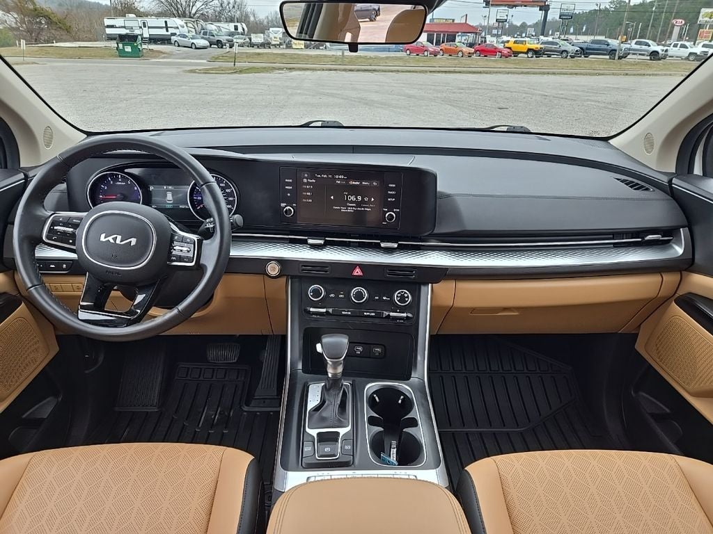2024 Kia Carnival LX