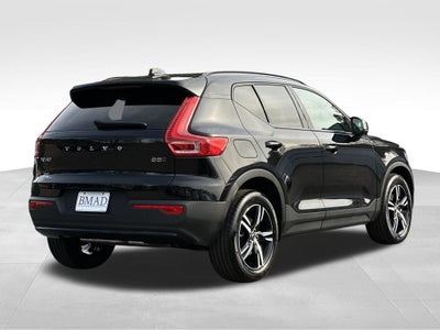 2024 Volvo XC40 B5 Core