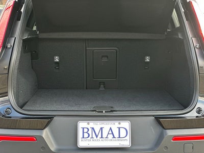 2024 Volvo XC40 B5 Core
