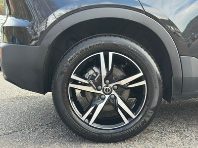 2024 Volvo XC40 B5 Core