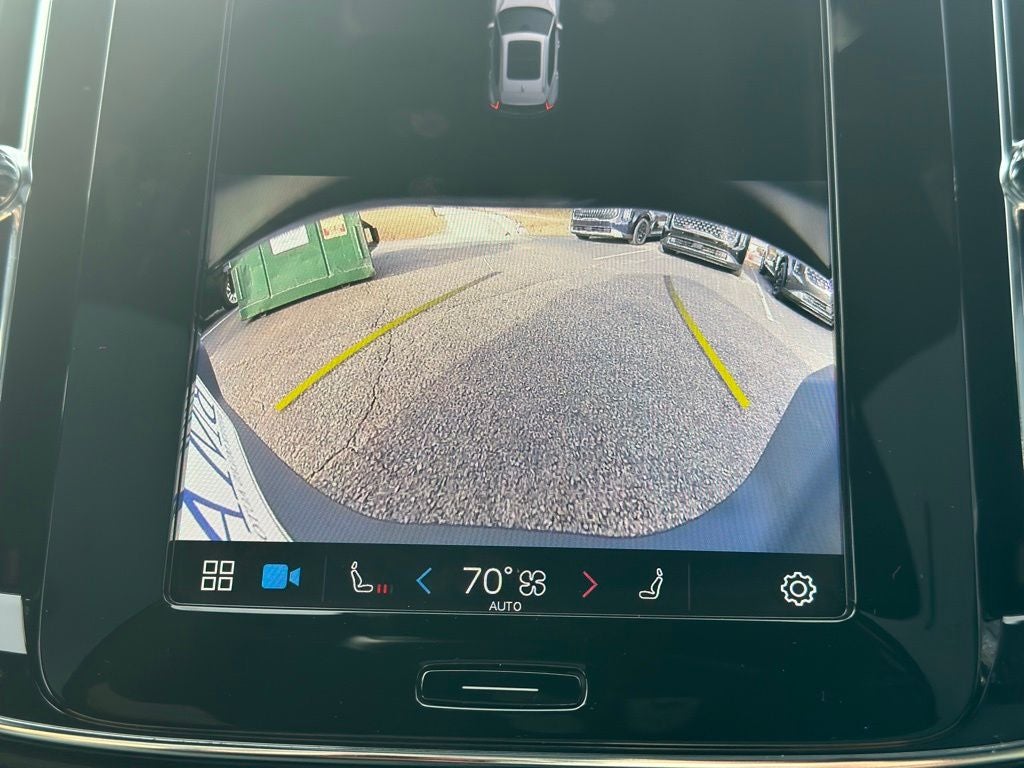 2024 Volvo XC40 B5 Core