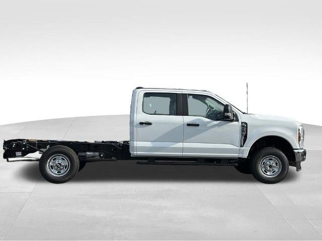 2026 Ford F-250SD XL SERVICE BODY