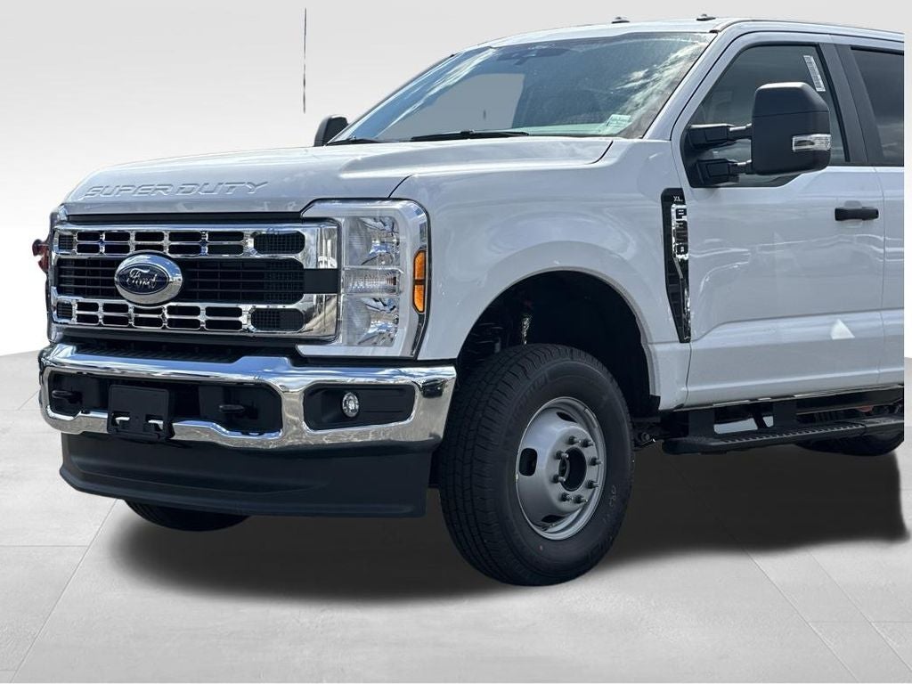 2026 Ford F-350SD XL DRW