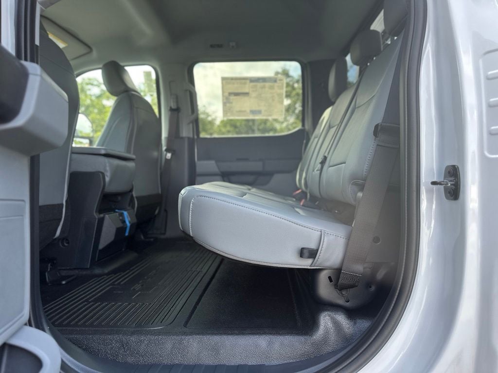 2026 Ford F-350SD FLATBED DRW