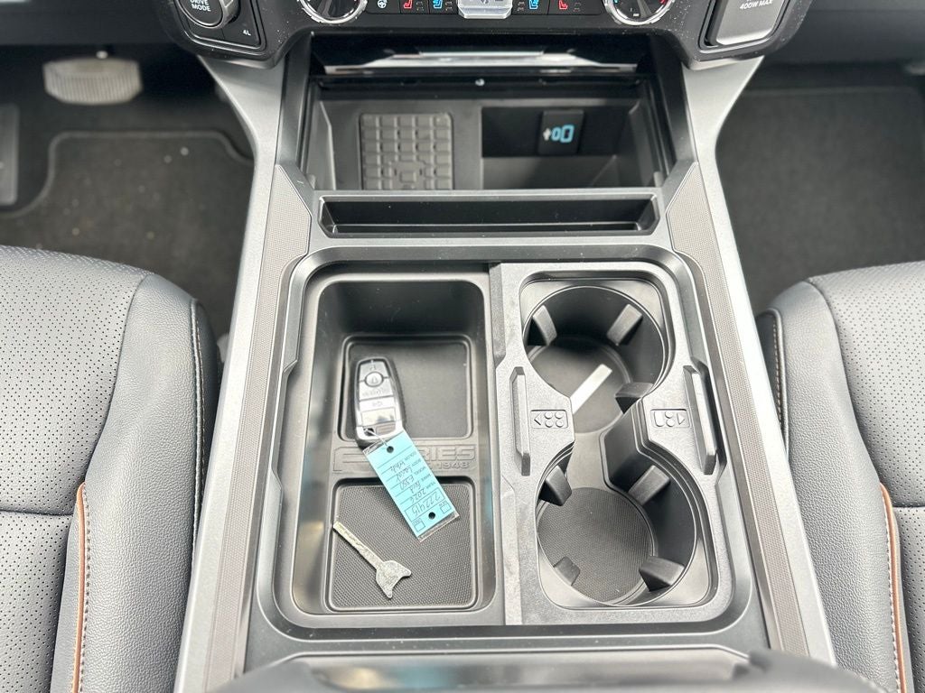 2026 Ford F-350SD Lariat DRW