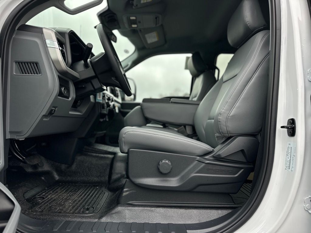 2026 Ford F-350SD XL DRW SKIRTED FLATBED