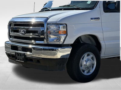 2026 Ford E-350SD Base Cutaway