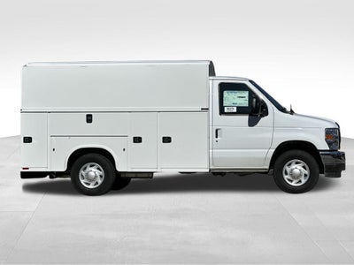 2026 Ford E-350SD Base Cutaway