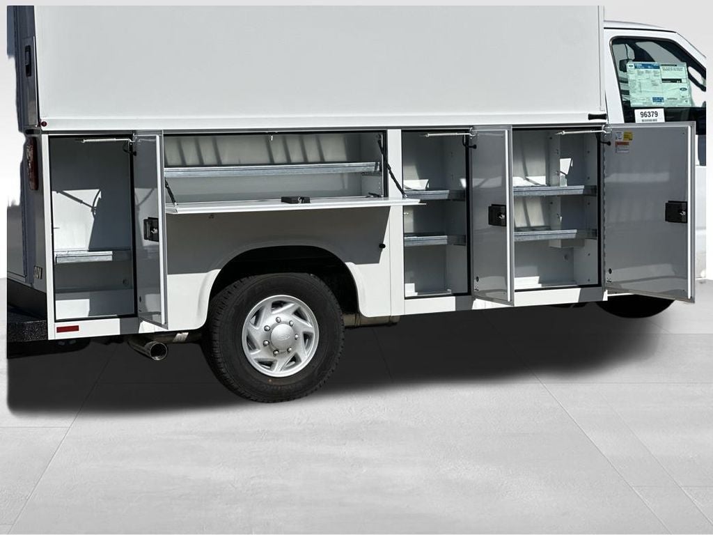 2026 Ford E-350SD Base Cutaway