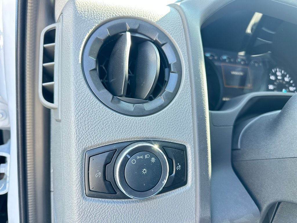 2026 Ford E-350SD Base Cutaway