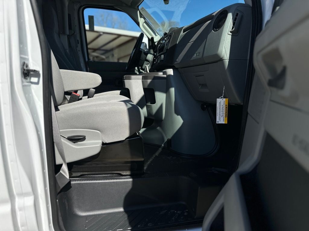 2026 Ford E-350SD Base Cutaway