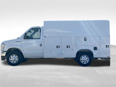 2026 Ford E-350SD Base Cutaway
