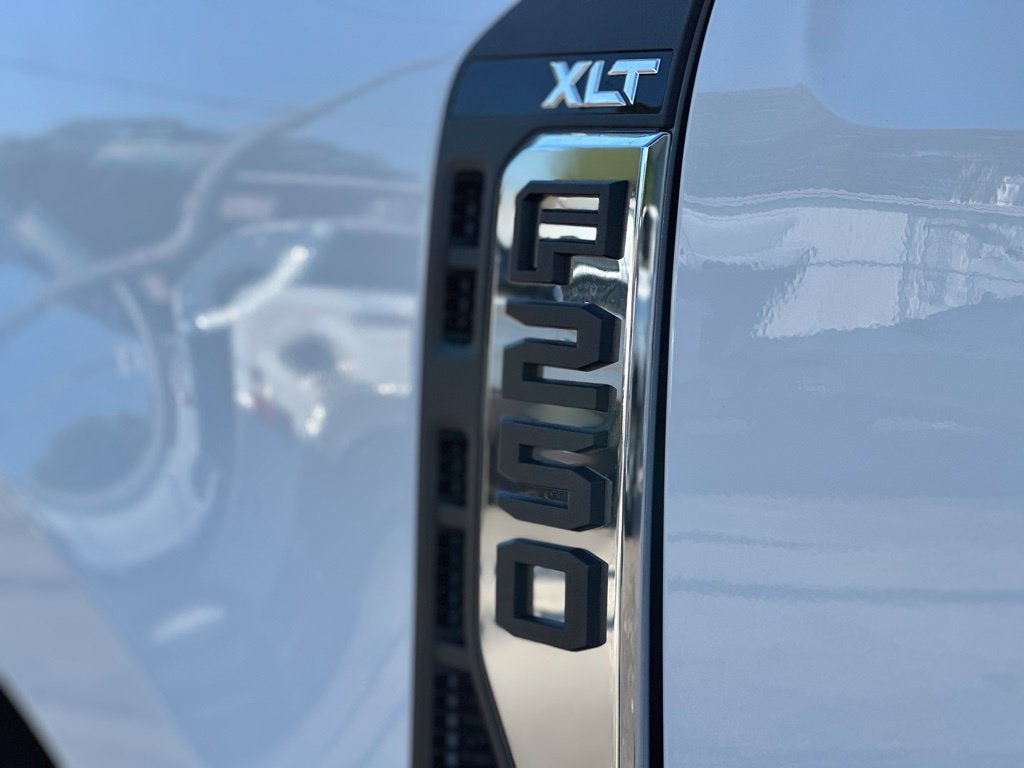 2027 Ford F-250SD XLT