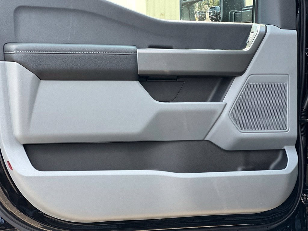 2027 Ford F-250SD XLT
