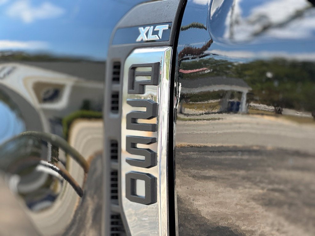 2027 Ford F-250SD XLT