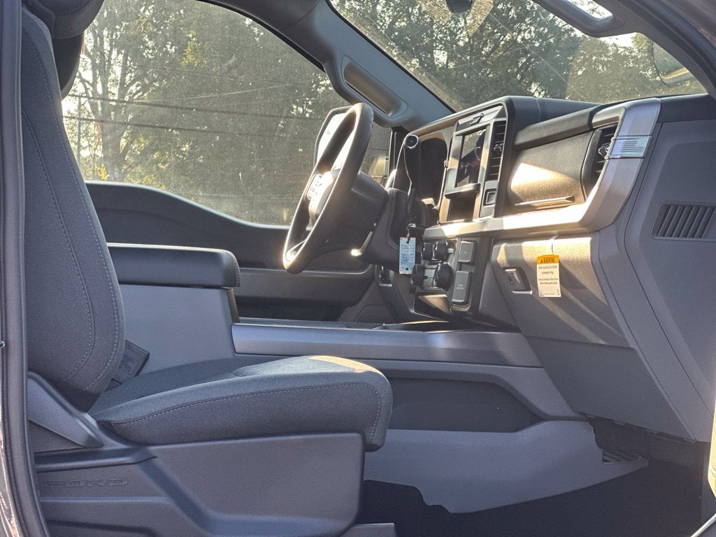 2027 Ford F-250SD XLT