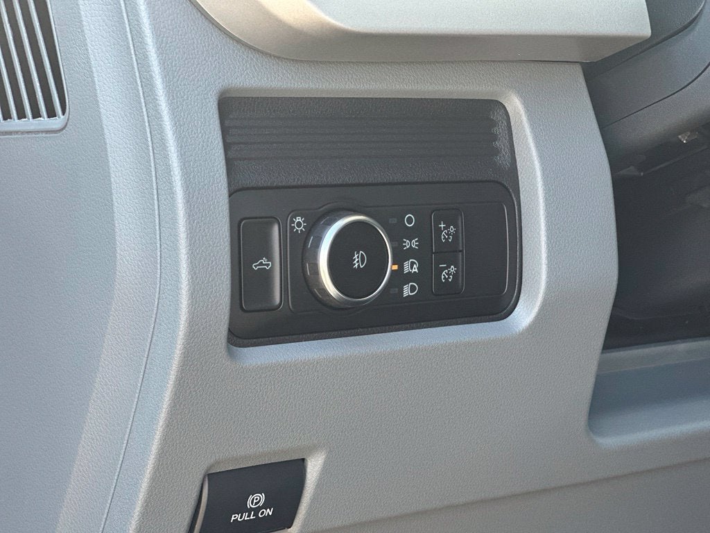 2027 Ford F-250SD XLT