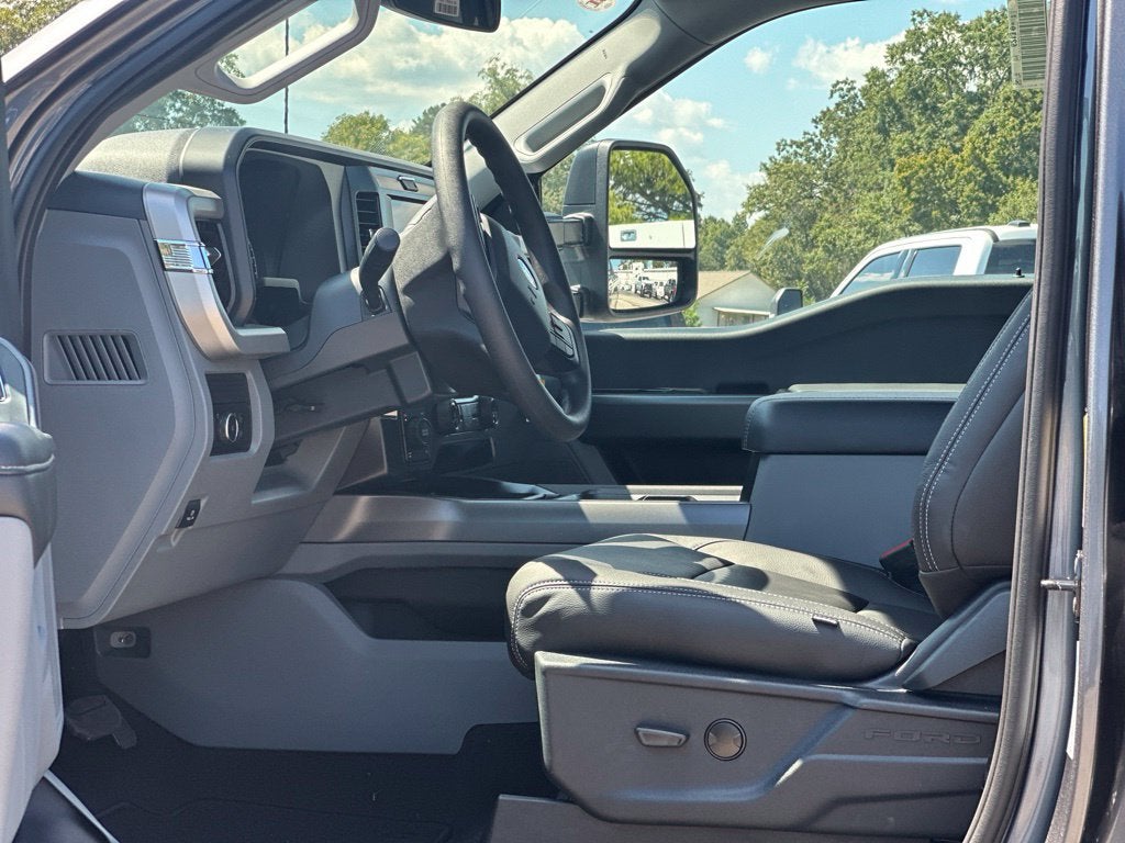 2027 Ford F-250SD XLT