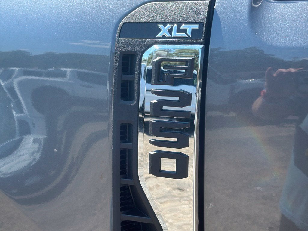 2027 Ford F-250SD XLT