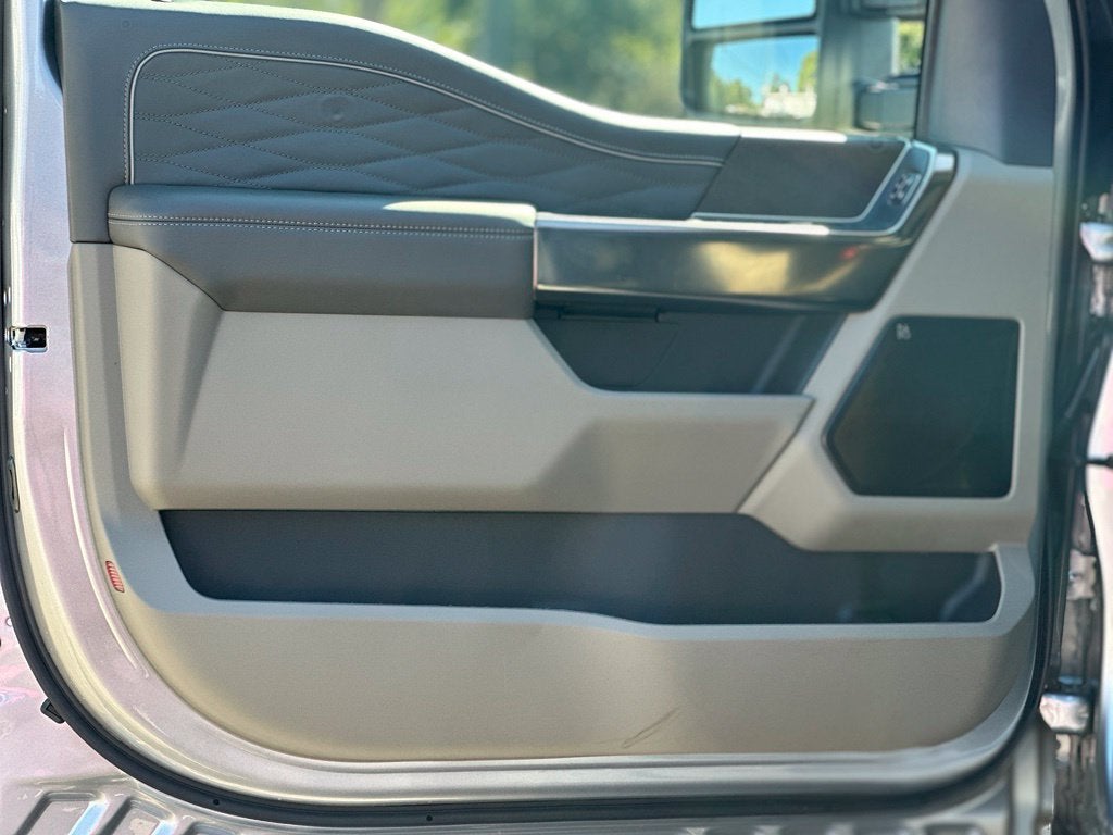 2027 Ford F-250SD Platinum