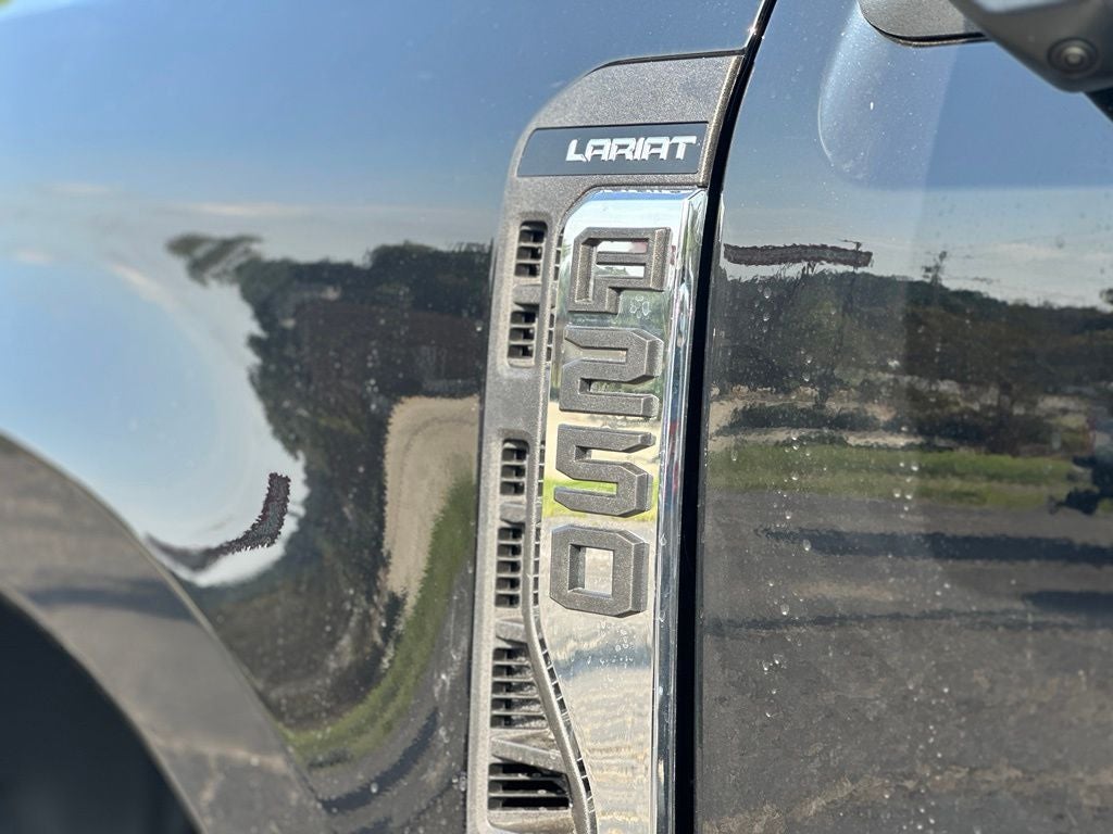 2027 Ford F-250SD Lariat